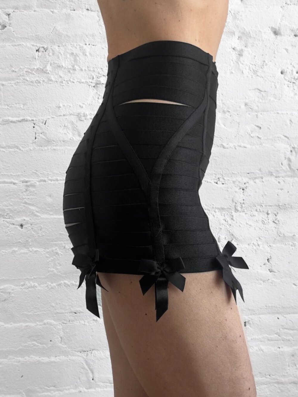 Bordelle signature garter belt skirt, size S - Picture 4 of 8